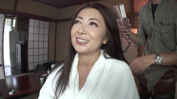 The Squirting Empress – A Stunning Japanese Miltfs Debut In Hardcore, Unleashing Her Gushing Climax On Camera For The First Time