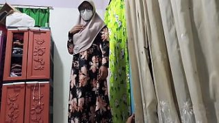 Guru Panas Melihat Muridnya Lagi Asyik Ngewe Sendiri, Lalu Diajak Bercinta Sampai Puas.