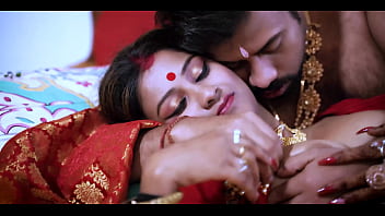 Sultry Sudipa’s Saree Seduction: An Erotic Encounter With A Hot Indian Wife