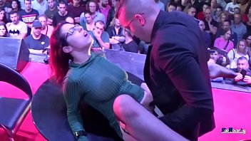 Uncensored Exhibition: Zenda’s Voluptuous Curves Ravished By A Massive Cock In Public