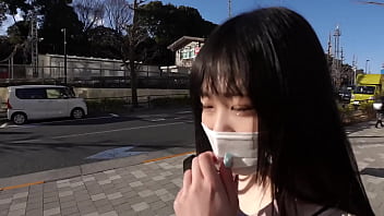 敏感肌の19歳美少女が美容専門で貪欲に快楽を求め、アニメ声で本能丸出しで大量中出しを懇願