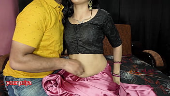 माँ ने अपने जवान बेटे की लंड चूसकर और चुदाई करके अपनी गीली चूत की प्यास बुझाई, आवाज़ साफ सुनाई दे रही थी