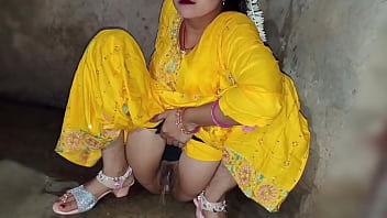 गर्म देशी भाभी की चुदाई की मचती हुई आवाजें और गंदी-गंदी बातों से भरा हिंदी ऑडियो
