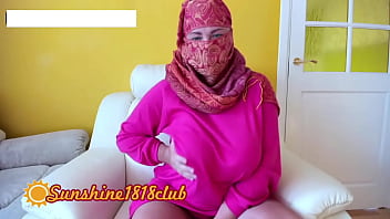 Sizzling Arabic Muslim Girl Khalifa’s Live Webcam Show At 9:30