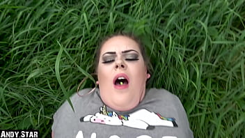 Plump Teen Gets Ravaged Outdoors After Needing To Pee And Ends Up Filled With Cum