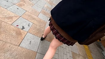 清純派cちゃんの黒髪が乱れる新宿の夜 制服ブレザーとミニスカートから覗く美脚に欲望が疼く 電車痴●から自宅侵入まで…眠る彼女を侵す中出しの快楽