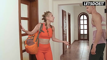 Yoga Session Gets Wild With Blonde Bombshell Jayla De Angelis – Horny Hostel
