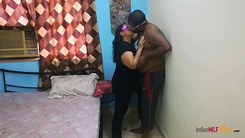 Sizzling Savita Bhabhi: A Real Indian Aunty’s Wild Ride With Her Tamil Lover
