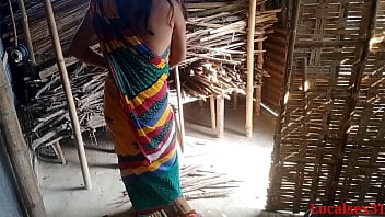 Desi Village Bhabi Gets Wild Outdoor Fuck With Her Secret Lover In This Steamy Official Video