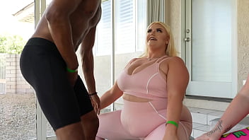 A Ripped Bbc Personal Trainer Gets His Massive Cock Worshipped By Two Insatiable Blonde Bbws.
