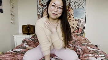 Adorable Chinese Beauty Gets Wet And Wild, Thrilled To Perform A Solo Show Just For Us.