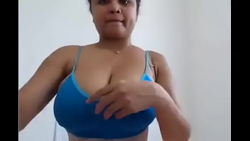 Mallu Aunty Getting Nasty On Webcam