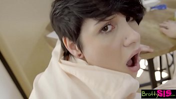 Spoiled Little Slut Gets Pounded By Her Stepbrother In Mom And Dad’s Bed