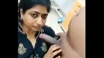 Mouthwatering Mallu Babe Gives Mind-blowing Head