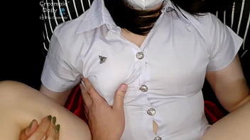 สาวไทยนักศึกษาโดนสาดน้ำแตกในร่องหีจนชุ่มฉ่ำ