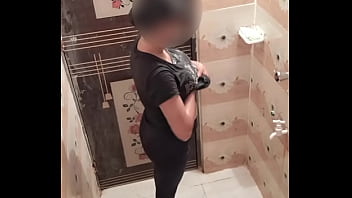 Sultry Bangladeshi Bhabi’s Steamy Shower Scene In The Bathroom