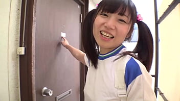 貧乳パイパンのまみちゃん、パパとお兄ちゃんの熱い欲望に弄ばれる操り人形