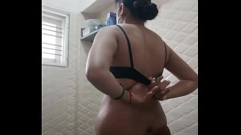 Sizzling Desi Bhabi Gets Railed In The Bathroom By A Seasoned Older Man