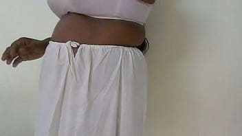 Mallu Aunty Aparna Gets Filthy And Flashes Her Goods For Cash