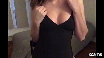 Porno Torride En Direct : Une Salope D’amateur Brûlante Se Déchaîne Devant Sa Webcam