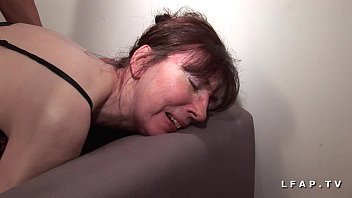 Une Mûre Française Se Fait Sodomiser Et Fistée Avant D’avaler Une éjaculation Pour Un Casting Porno Amateur