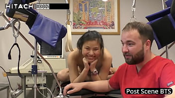 Fuck My Wet Pussy With Your Fingers, Daddy – Raya Nguyen Begs For It