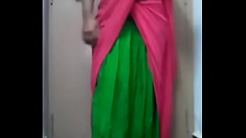 Aunty’s Sultry Tamil Curves