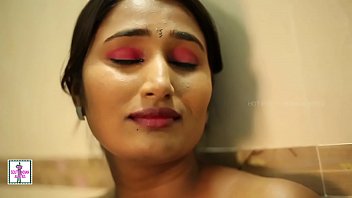 Sultry Indian Beauty’s Steamy Bathroom Fling – Private Mms Exposed