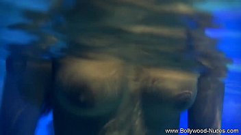 Sizzling Indian Milf Dancer Moves That Drive You Wild