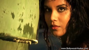 Midnight Temptress: A Sultry Indian Seduction