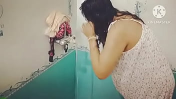 Desi Babe’s Steamy, Soapy Shower Seduction