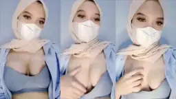 Camilla Bertudung Cantik Menggoda Meremas Payudara Seksi