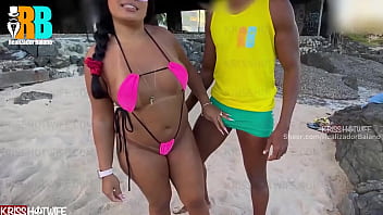 Exibicionismo Ardente: Casal Baiano E Amante Dotado Em Ménage Quente Nas Ruas E Praias De Salvador, Marido Corno Filmando Tudo