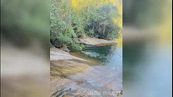 Do Calor Da Praia Ao Calor Da Selva: Uma Aventura De Natal Em Busca De Uma Deusa Molhada Para Foder Sem Limites