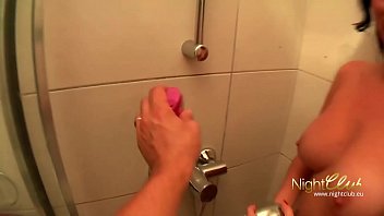 Reife Frau Mit üppigen Brüsten Wird Ordentlich Durchgenommen