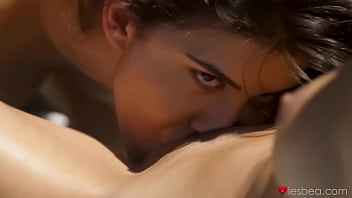 Wild Sapphic Ecstasy: Naked Orgasms Under The Open Sky