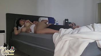 Mientras Mi Chico Descansa, Le Chupo La Verga Hasta Que Me Llena El Coño Con Su Leche Caliente