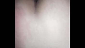 Novinha Gemendo No Pau E Levando Tapa Na Bunda.