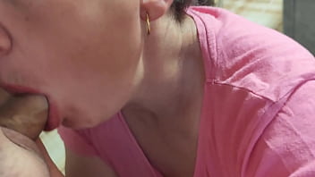 Eager Housewife’s Homemade Mouth Pleasure
