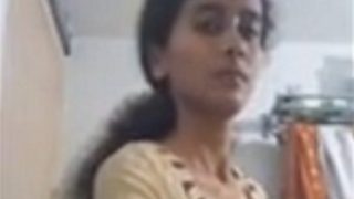 Sultry Slender Desi Babe’s Steamy Solo Shower Scene