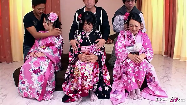 Exclusive Japanese Threesome: Three Adorable Jav Teens Flaunt Their Luscious Bush