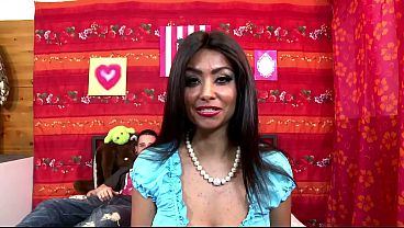 Mami’s Spicy Latina Curves Are Begging For A Wild Ride