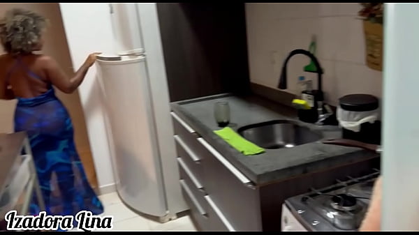Meu Cunhado Safado Me Arregaçou Na Cozinha Com O Pau Dele E Gozou Tudo Dentro Da Minha Boceta