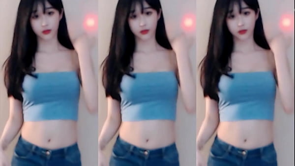 Cô Nàng Trung Hoa Uốn éo Trong điệu Nhảy Gợi Cảm