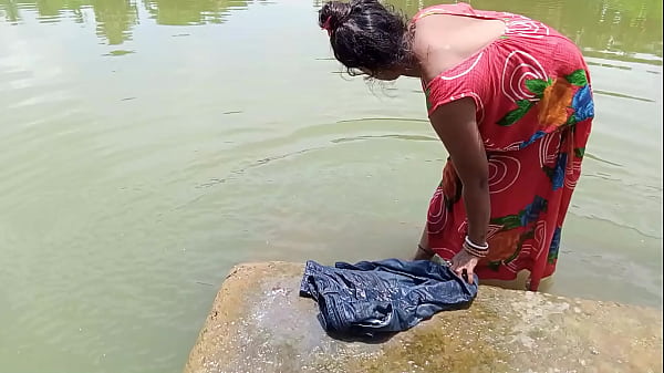 गांव की धोबिन को कमरे में बुलाकर जंगली तरीके से चोदा