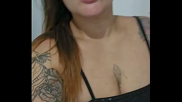 Guia Para Uma Punheta Intensa, Exibindo Axilas Suadas E Implorando Por Leitinho Quente