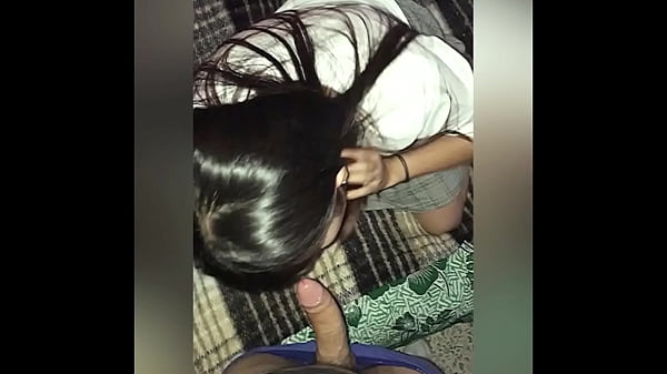 Después De Clases, Mi Compañera Me Alivia La Tensión Con Su Boca Y Luego La Lleno Hasta El Fondo En Un Rincón Escondido.