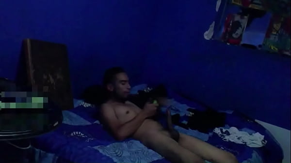 Mi Iniciación Cornuda Con El Amigo De Papá: Un Secreto Ardiente Que Me Convirtió En Su Amante.