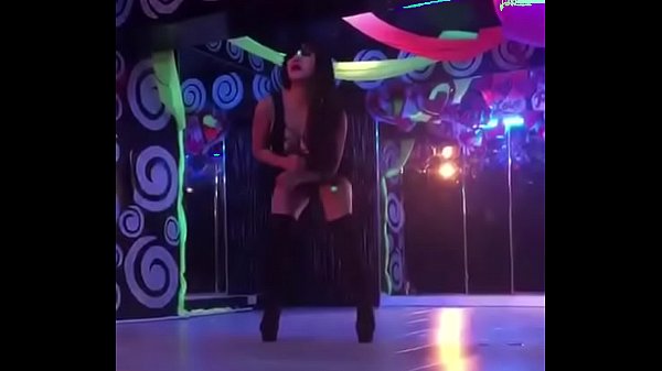 Sizzling Moves: Bridget Suarez’s Seductive Pinay Model Dance Collection