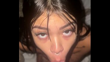 Sultry Supermodel’s Sensual Oral Encounter